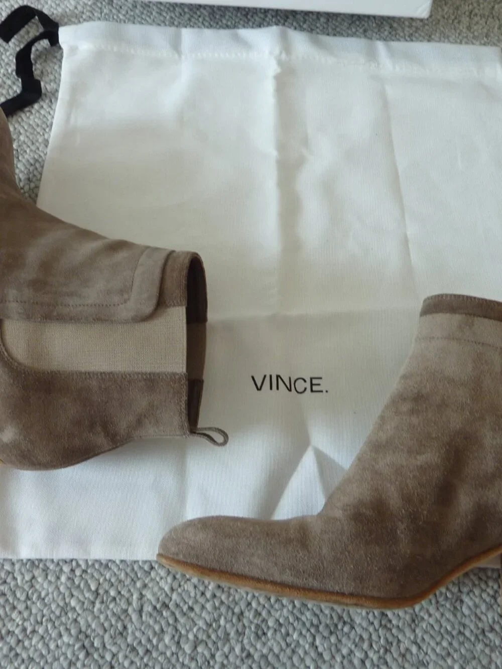 $395 Vince Hallie Round Toe Suede Grey Limestone Boots SZ 11 41 Low heel Booties